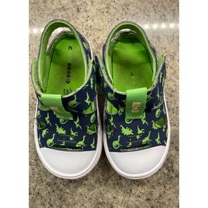 Toddler converse Dino sneakers size 6